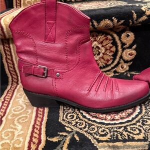 Women's Franco Sarto, genuine leather with red suede lining, Red Ankle Boots